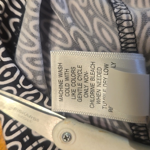 Croft & Barrow Top With Faux Shell - Picture 8 of 8